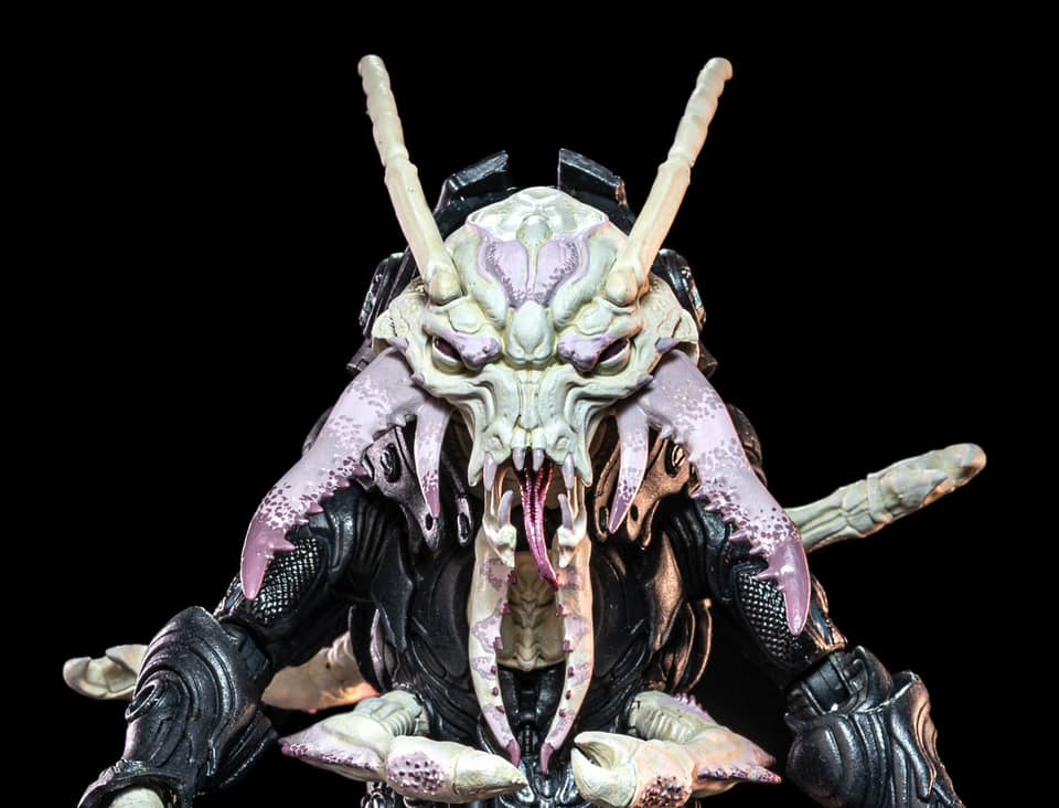 Cosmic Legions: Outpost Zaxxius Sphexxian Mine Worker Deluxe Figure